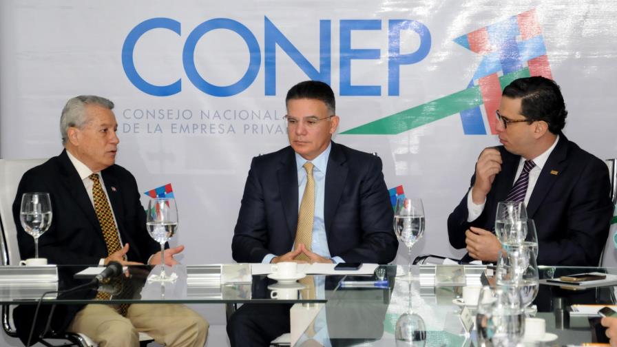 CONEP manifiesta a ministro de Industria y Comercio preocupación con el tema del alza salarial