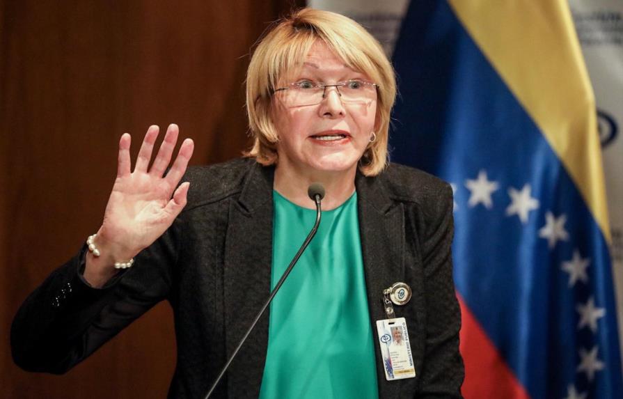 Gobierno venezolano acorrala a fiscal en medio de denuncias de golpe estado