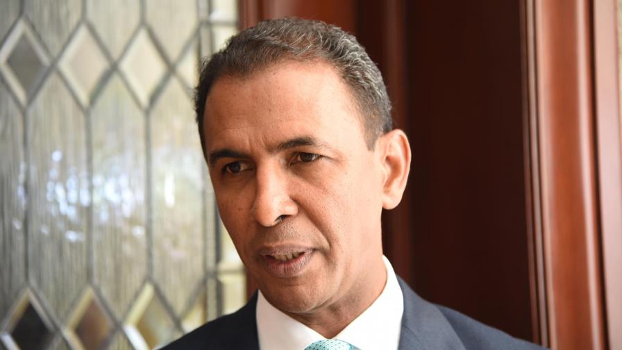 Medina creará comisión para el plan contra la basura en el Gran Santo Domingo