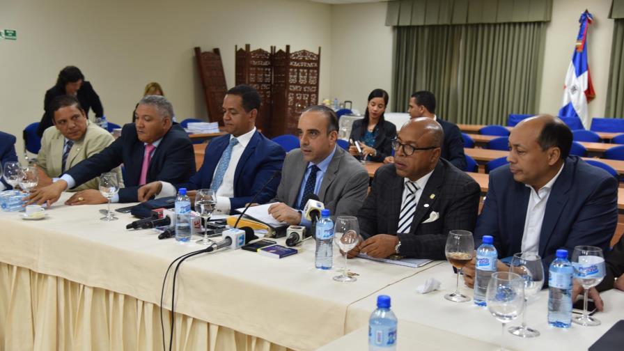 Partidos tendrán un tope para recibir contribuciones