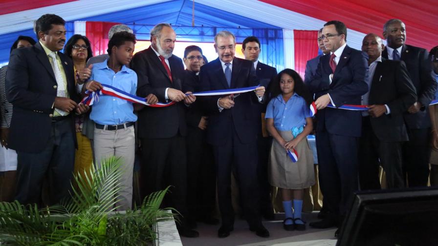 Nuevas escuelas en Pedro Brand