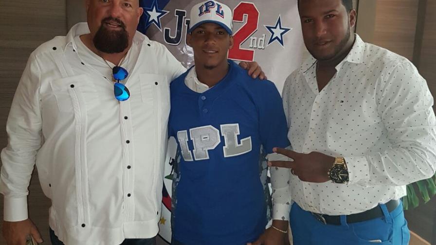 Franco recibe US$3,8 millones para comenzar su sueño en las Mayores