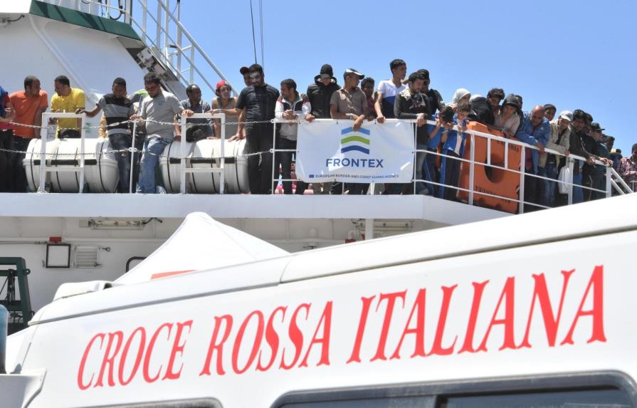 Francia, Italia y Alemania abordarán crisis migratoria el domingo
