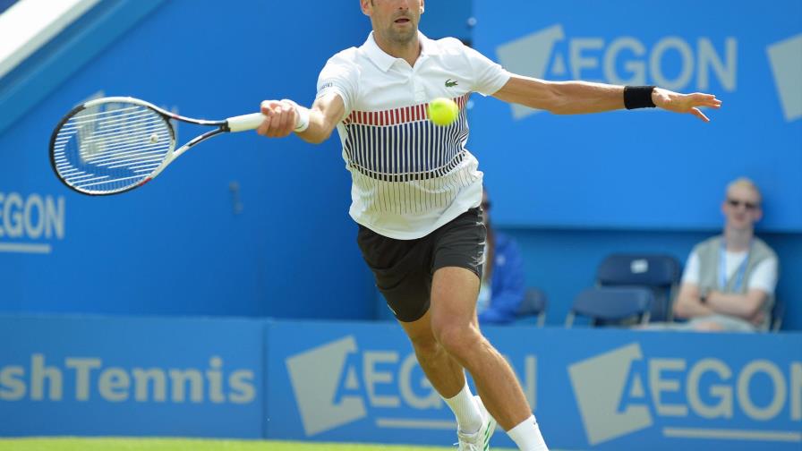 Novak Djokovic gana el torneo de Eastbourne justo antes de Wimbledon