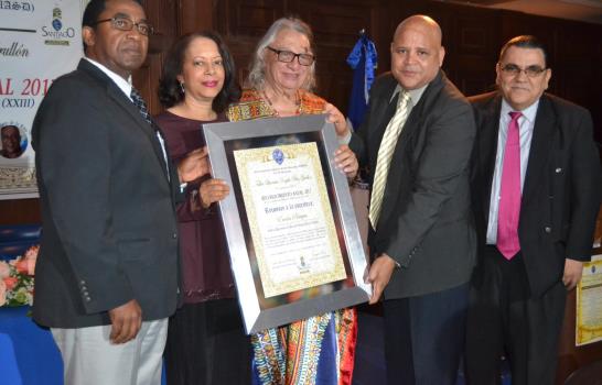 Taller Literario Virgilio Díaz Grullón entrega reconocimientos 2017