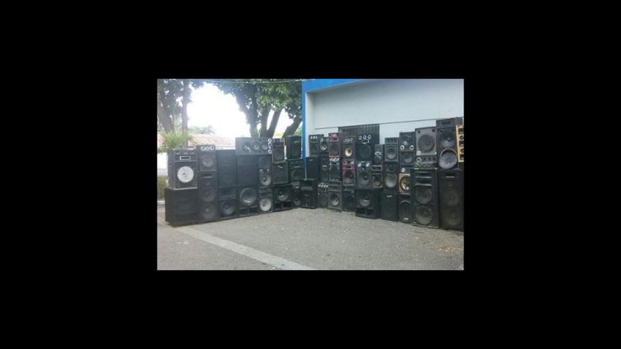 Se incautan decenas de bocinas por ruidos molestosos y contaminación sónica en Santiago