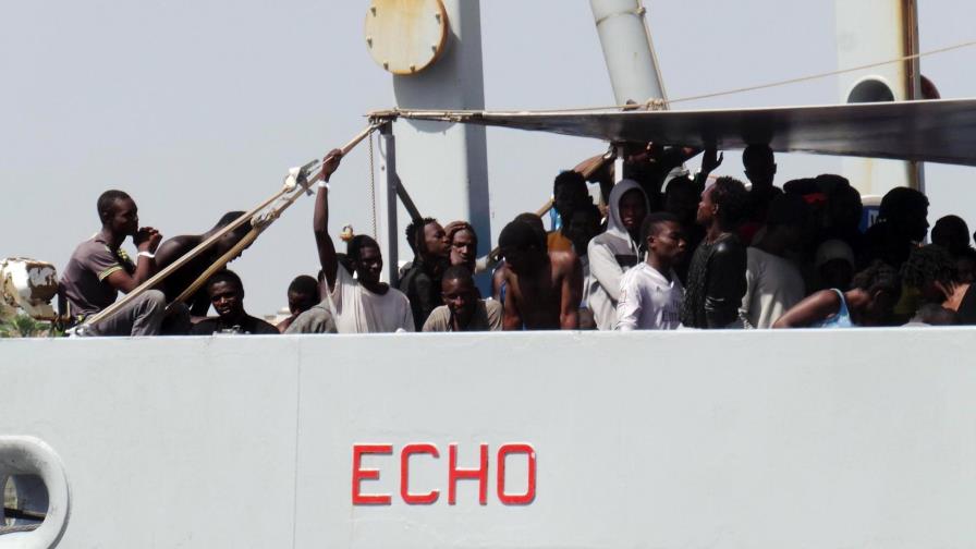 Más reparto de inmigrantes y normas para las ONG, peticiones de Italia a UE