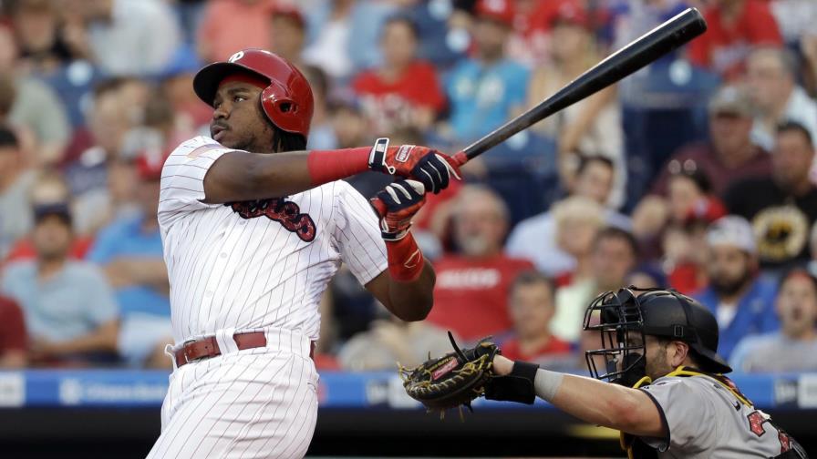 Franco y Galvis disparan jonrón por Filadelfia y Nola amarra a los Piratas