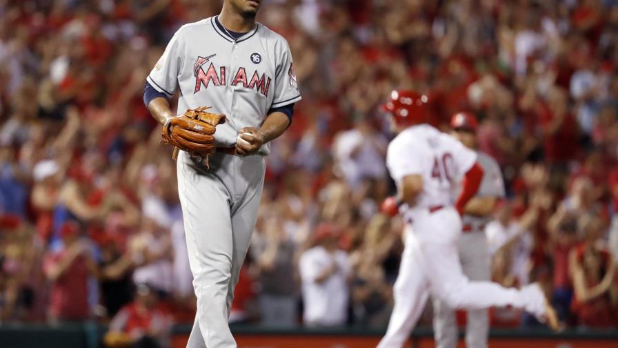 Voit remolca cuatro, dispara su primer jonrón y San Luis apalea a Miami