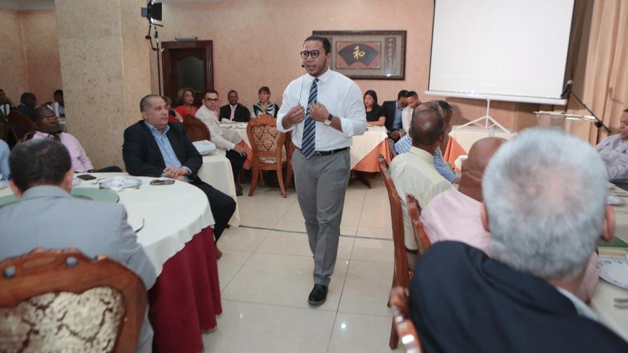 Juventud del PRD desarrolla encuentro y presenta iniciativas