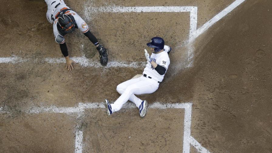 Cerveceros blanquean 4-0 a Orioles y los barren en la serie 