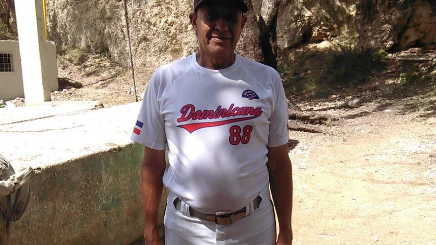 Falleció Luis -El Yeyé- Ortiz, estelar lanzador del sóftbol dominicano.