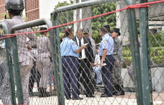Fotos: Demostraciones de apoyo a Andrés Bautista y Temístocles Montás previo a la apelación de medida de coerción