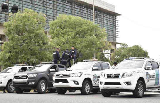 Fotos: Demostraciones de apoyo a Andrés Bautista y Temístocles Montás previo a la apelación de medida de coerción