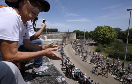 Marcel Kittel consigue doblete en Troyes; Froome sigue al frente Carlos de Torres