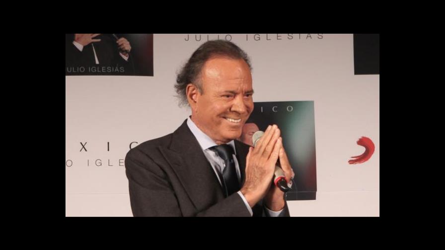 El posible hijo de Julio Iglesias, “contento y expectante” según su abogado