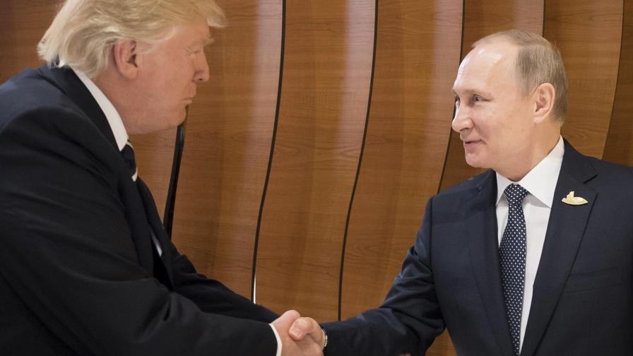 Donald Trump y Vladimir Putin se reúnen por primera vez