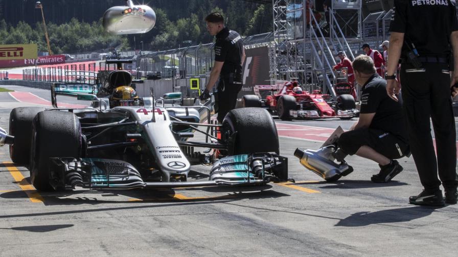 Lewis Hamilton lidera prácticas en Austria y muestra confianza 
