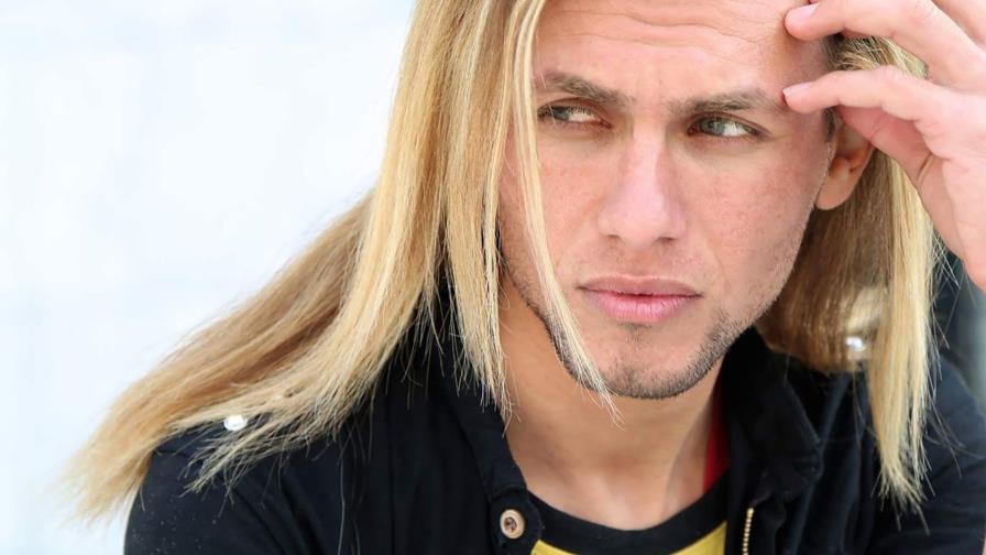 Modelo en Irak es asesinado a machetazos; aseguran fue por ser “demasiado bello”