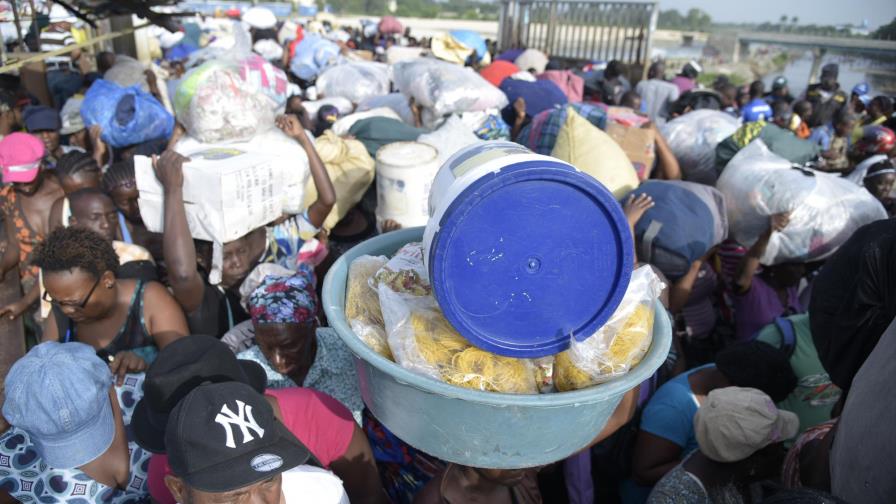 Miles de haitianos compraron productos dominicanos en Dajabón