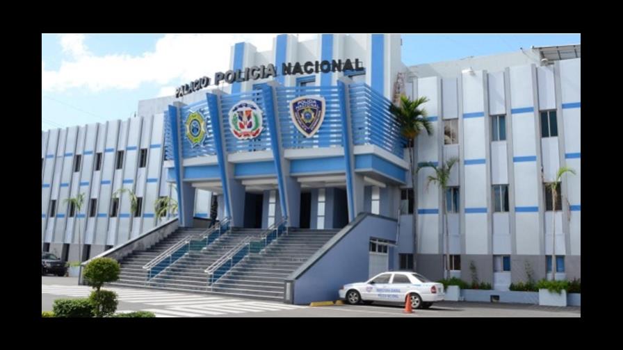 Derechos Humanos entrega al único sobreviviente implicado en muerte de dos policías en Monte Plata