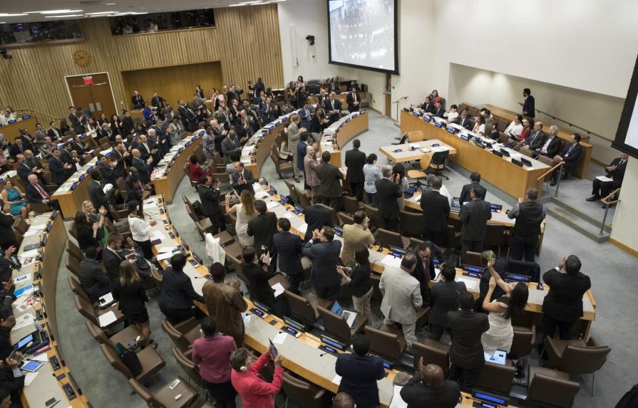ONU: Más de 120 países votan prohibir las armas nucleares 