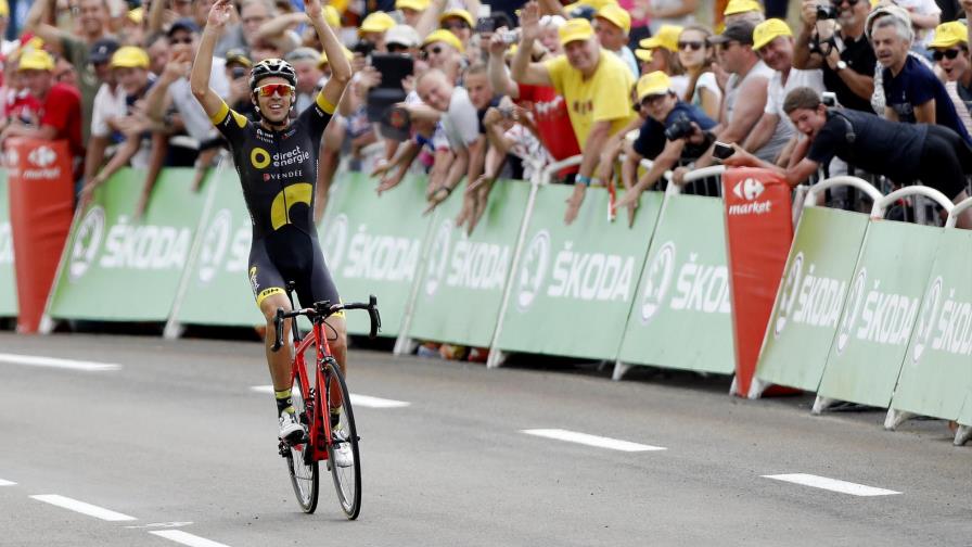 Lilian Calmejane aprieta los dientes y gana 8va etapa del Tour 