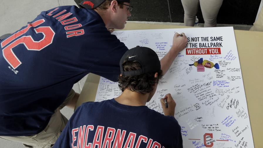 Manager de Cleveland sale el hospital tras arritmia cardíaca