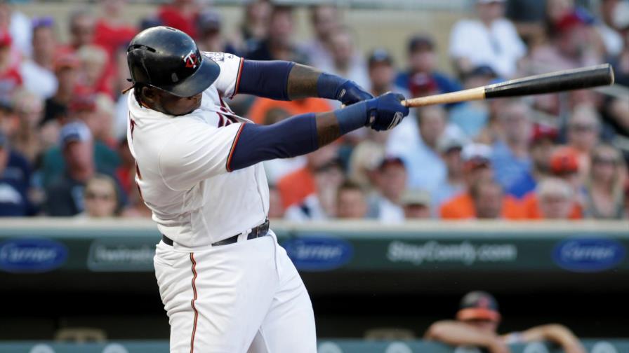 Mala racha de los Orioles termina; Welington Castillo de 4-0.