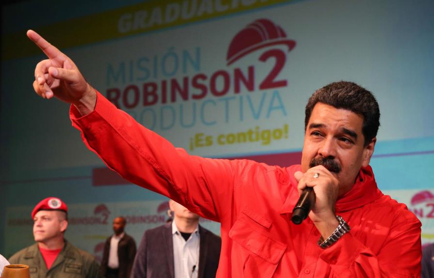 Maduro dice que aprobó informe que favorece a Leopoldo López con prisión domiciliaria 