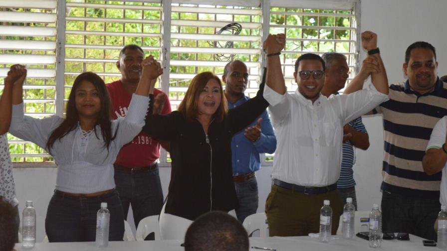 Juramentan  en el PRD a jóvenes de Puerto Plata 