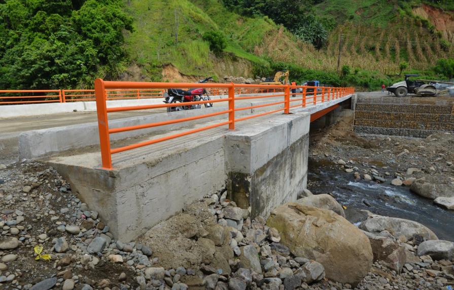 Construyen  puente sobre río Yuboa reclamado desde hace 10 años