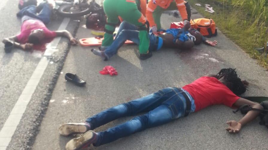 Mueren cuatro personas en accidente de dos motocicletas 