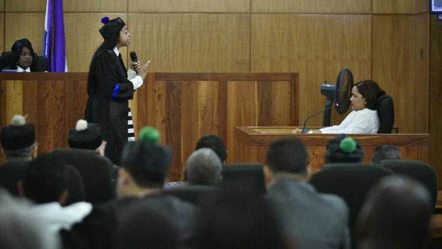  Secretaria de Aquino Febrillet dijo que no se querelló contra Peralta por temor 