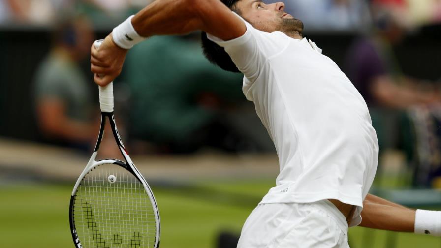 Djokovic gana; Williams y Muguruza a semis en Wimbledon 