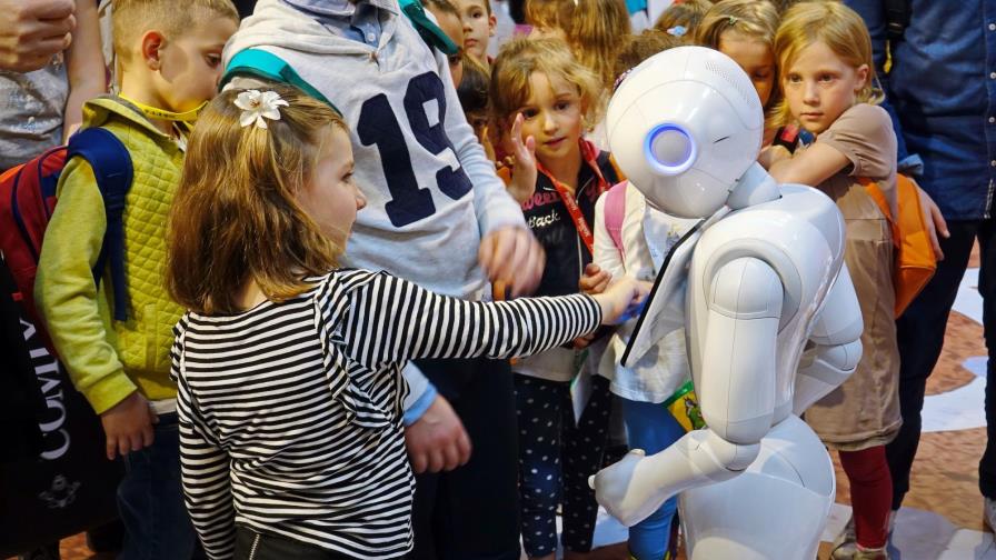 Revolución de los robots desdibuja los límites entre el hombre y la máquina