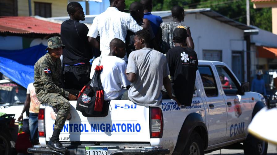 Arrecian operativos para detectar indocumentados en Santiago 