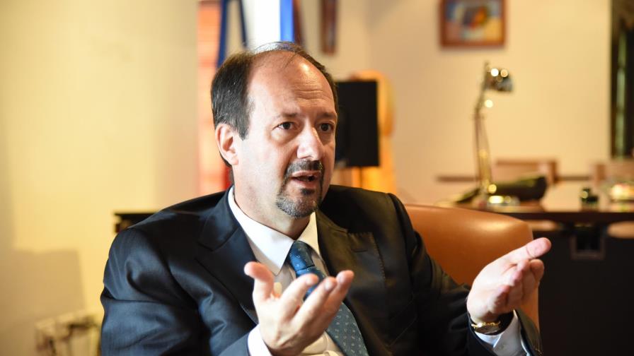 “Francia ayudará a mejorar el tránsito con un estudio y apoyo al Metro” “Francia ayudará a mejorar el tránsito con un estudio y apoyo al Metro”