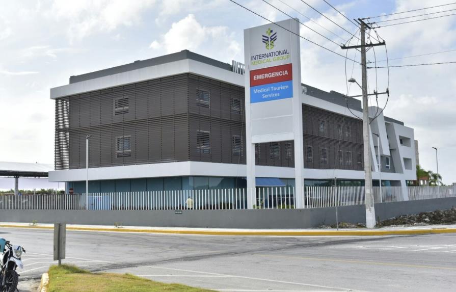 Presidente inaugura moderno centro médico en Punta Cana