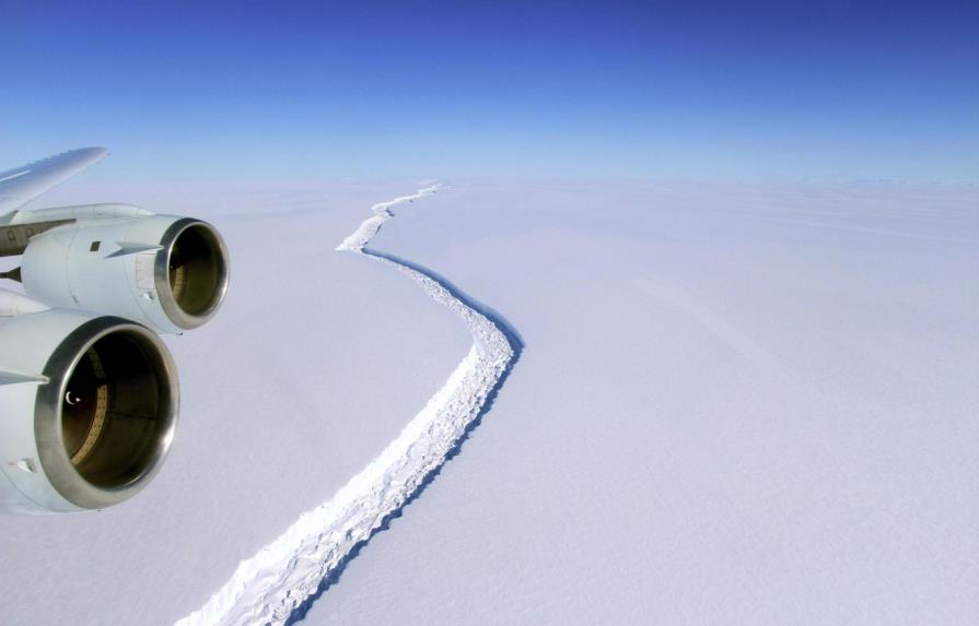 Se separa de la Antártida uno de los mayores icebergs de la historia