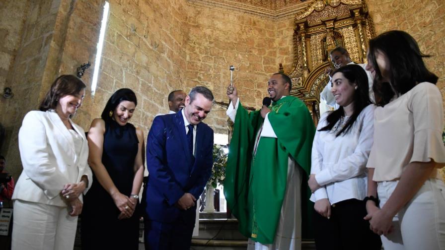 Luis Abinader se comprometió a luchar para evitar una dictadura  en el país