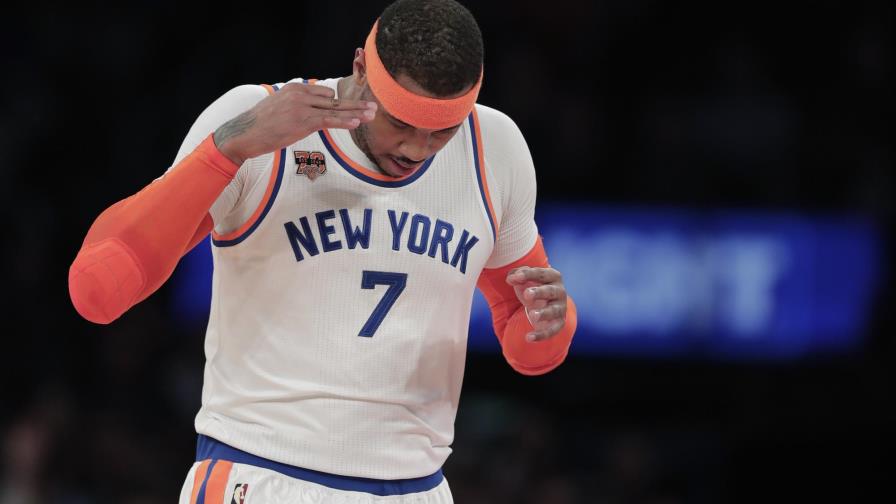 Carmelo Anthony cerca de los Houston Rockets