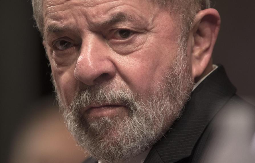 Lula se convierte en primer expresidente de Brasil condenado por la Justicia