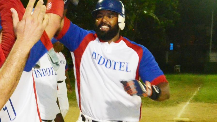 Tecnología sale victoriosa en inicio liga Indotel de sóftbol