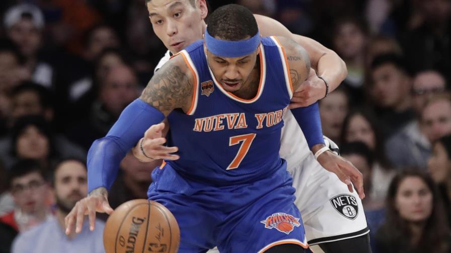 Knicks y Rockets negocian canje de Carmelo Anthony 