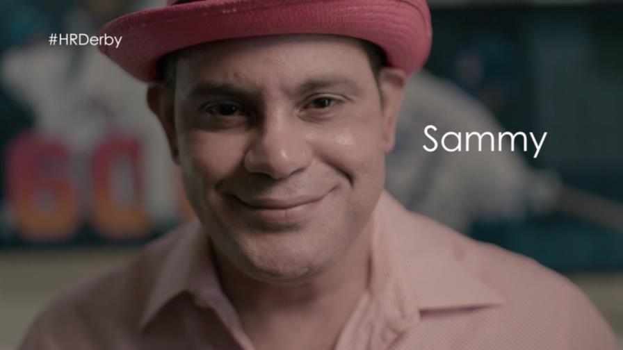 Sammy Sosa luce rosado en una entrevista