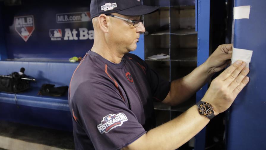 Manager de los Indios se reincorpora al equipo, tras problema cardíaco