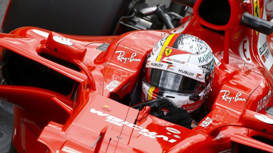 Sebastian Vettel mareado por parabrisas para bólido de F1 