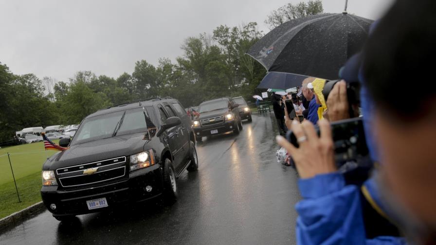 Donald Trump asiste al US Open femenino en un campo de su propiedad