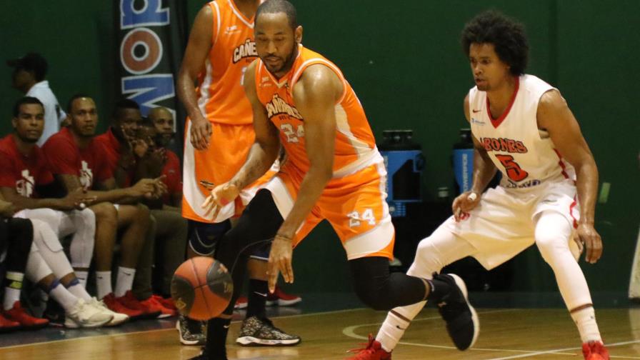 Los Cañeros se imponen a los Leones en el todos contra todos